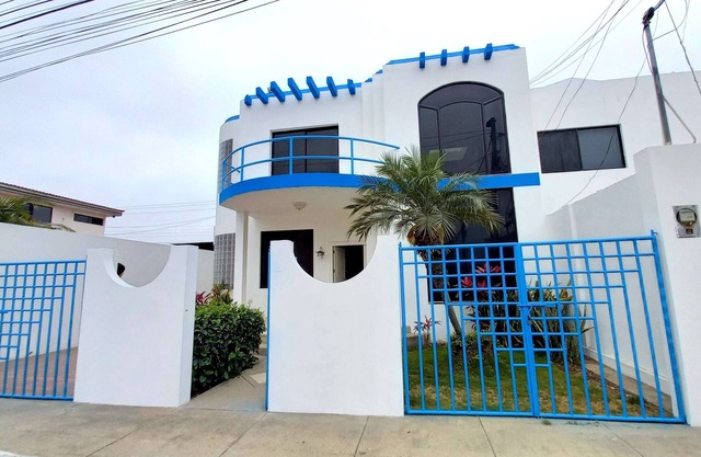 Excelente y limpia casa vacacional con seguridad las 24 horas del día