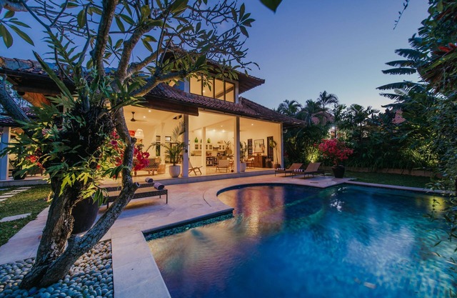 Villa Eight