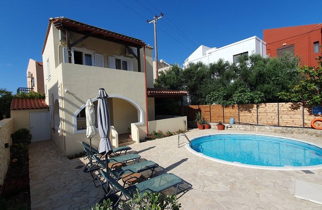 Villa Elaia - just 300 m to the beach