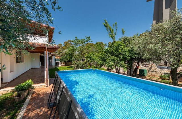 Villa Eleonora Residence App to 4