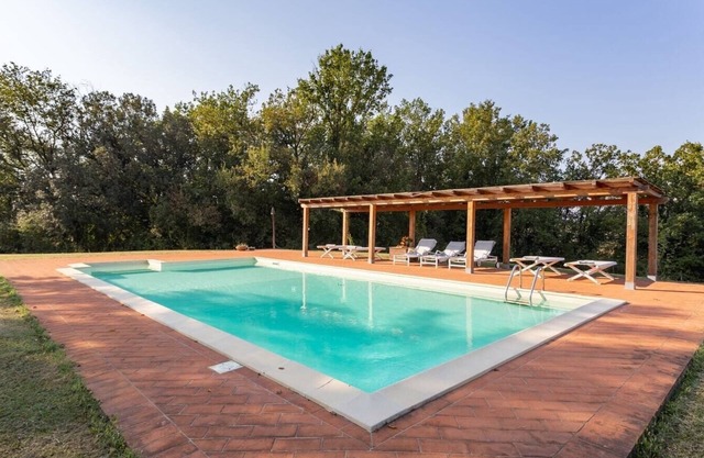 Villa Elsa - Farmhouse with pool in Tuscany
