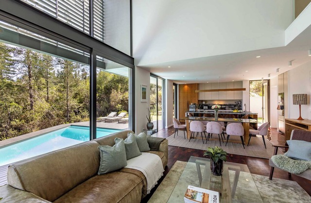 Villa Emeraude | Luxe 4BD, Simola Golf Estate