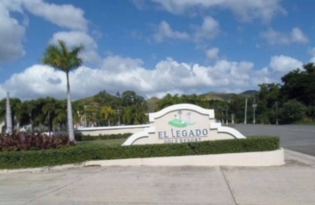 Villa Encanto is located 8 minutes from Jobos Bay.