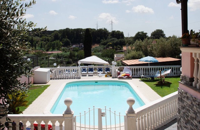 10 min from Rome VILLA ENNIO GOLDEN