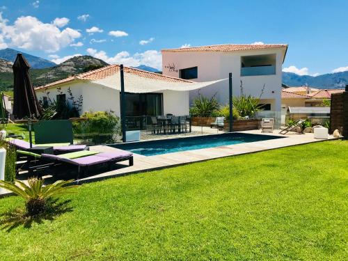 Villa entre Mer et Montagne.