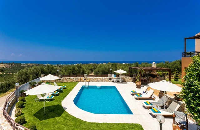 Villa Erato by Villa Plus