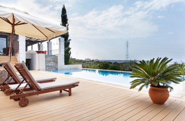 Villa Erondas en Koutouloufari con vistas al mar Egeo