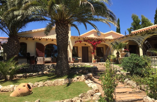 Villa cerca de la playa de L'Hospitalet de l'Infant, Costa Dorada, España