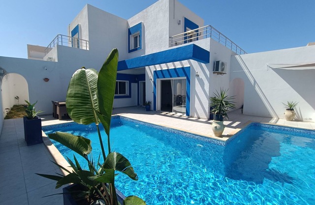 Villa Evasion Djerba with swimming pool ideal for families 6 km from the beach