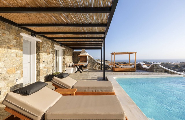 Villa Evi & Suites