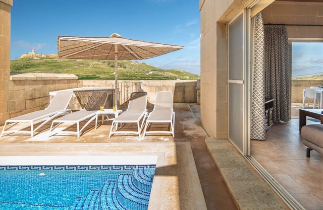 Villa Fana Titanju - Villa de piedra de 4 dormitorios - Hermosa campina y vistas lejanas al mar