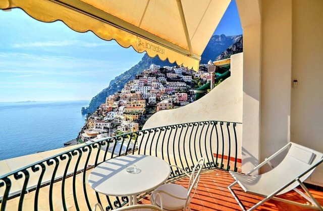 Villa Faustina A: Un estudio luminoso y elegante ubicado en el centro de Positano.