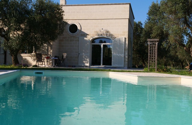 Villa Felline in the middle of 12,000 m² olive grove and pool, quiet location.