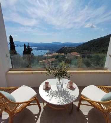 Villa Filothea with Jacuzzi and sea view