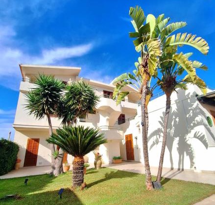 Villa Fiori Beach