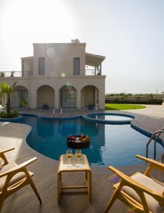 Villa Fiorita Stunning Mediterranean-Style 3 BHK Villa With Outdoor Pool, Bar & Hill Views