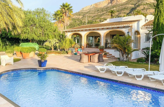 Villa Flores Javea - Cuatro Habitaciones Villa, Capacidad 8