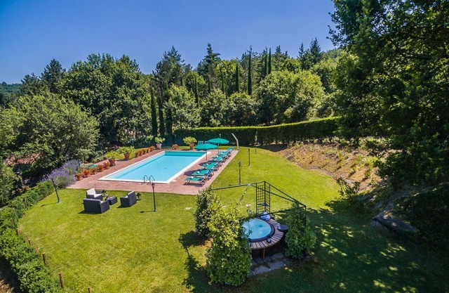 Villa en Ripoli con 5 habitaciones, capacidad 10