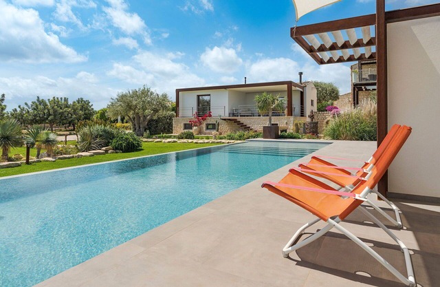 Villa en Rosolini con 6 habitaciones, capacidad 12