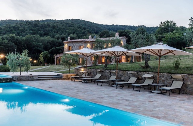 Villa en Molino Vitelli con 8 habitaciones, capacidad 16