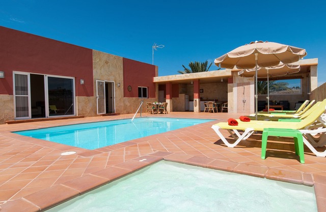 Villa para 11 personas piscina - jacuzzi