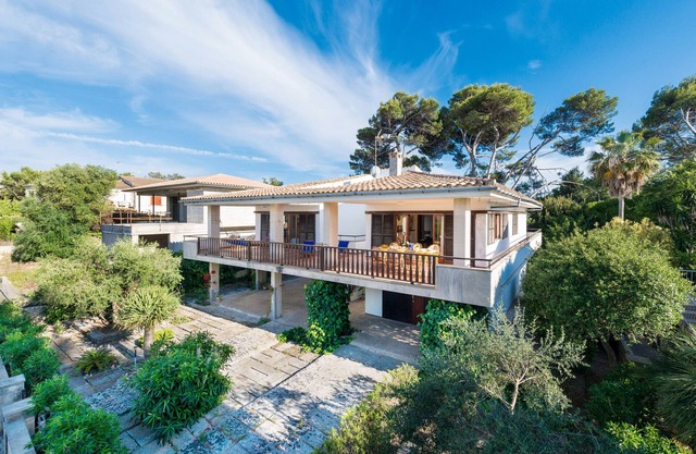 Villa para 8 con jardín y mesa ping pong, a 150m de la playa, Mal Pas, Alcudia