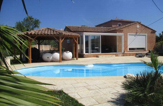 Villa 8 personas cerca del mar con piscina, sauna, tenis de mesa, futbolín .....