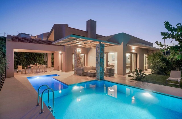Villa Fos | Private pool, elegance & seaview!