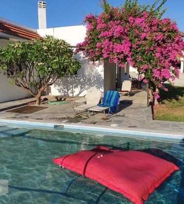 Villa Frangipani with large private pool, Rhodes