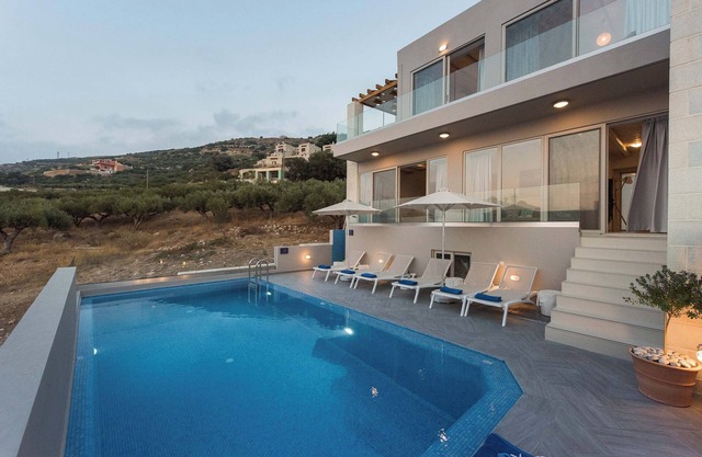 Villa Galatia I Free car and private pool!