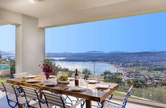 Villa Gemini Angelo by Villa Plus