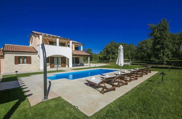 Villa Genia 2