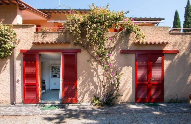 Villa Giolù: apartamento de coral a 200 metros del mar, ¡descuento en el ferry de BlueNavy!