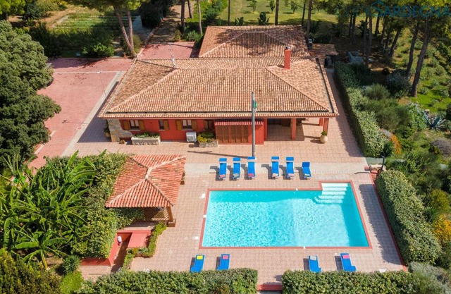 Villa Girasoli con piscina privata e SPA a 2km dalla spiaggia