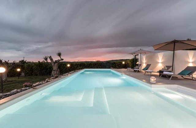 Espléndida villa con piscina entre Ispica y el mar! Ideal para familias