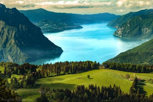 Villa Glory Mountain Lake Iseo Hospitality