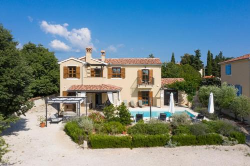 Villa Goga by GiR Solutions