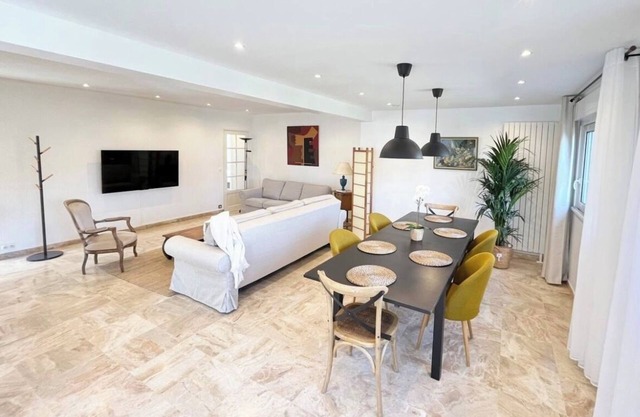 Villa golden heaven near Paris with 4 parking 3bedroom /2sdb/WIFI 580 in Mbits