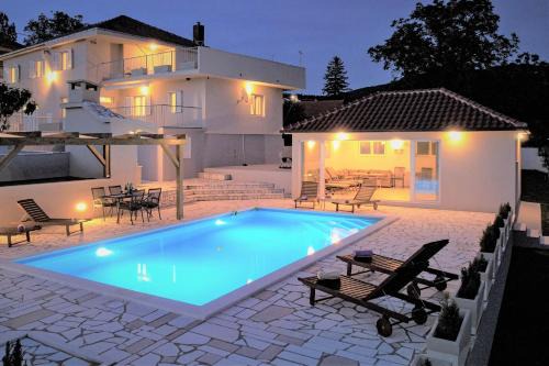 Villa Gorana for 10 with large private pool