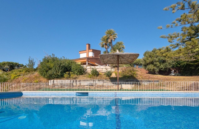 Villa 'Great 70's Style House' con piscina privada, Wi-Fi y aire acondicionado