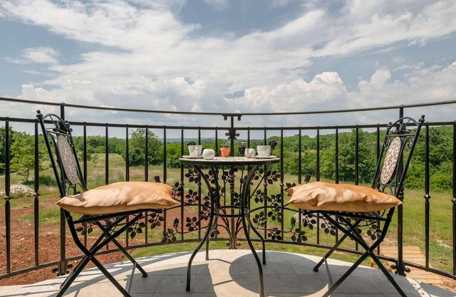 Villa Green Olive is located in a quiet place near the town of Labin.