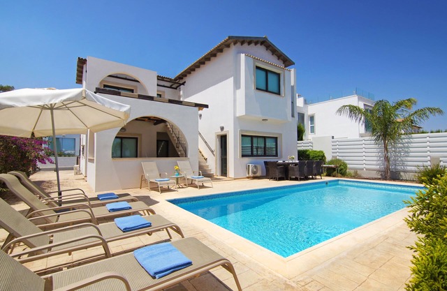 VILLA GREKO - A Luxury 4 Beds Villa with private pool