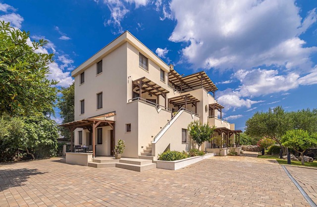 Estudio precioso y gracioso con piscina comunitaria en Linardici, Island Krk, Croacia para 2 personas