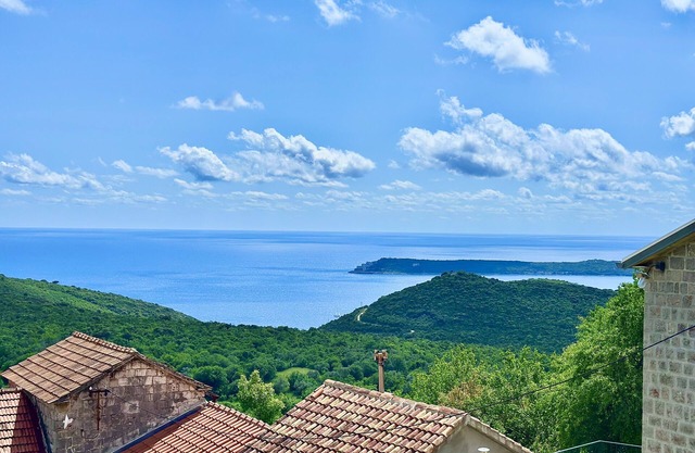 Villa HESTIA-Spacious 2-storey villa with 4 bedrooms, 2 bathrooms,a full kitchen