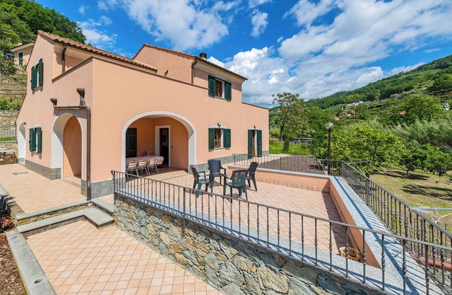 Villa vacaciones en el sol y el mar de Liguria