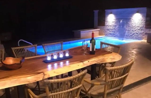 Villa in Paradise with Pool (steps to beach)