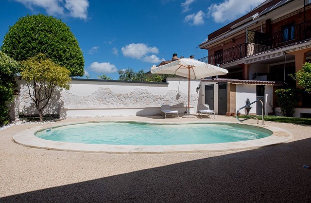 VILLA IARA IN CERVETERI WITH PRIVATE SWIMMING POOL