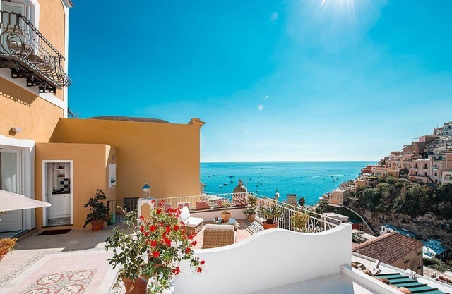 Villa Idra: Una encantadora y luminosa villa de dos pisos en el corazón de Positano.
