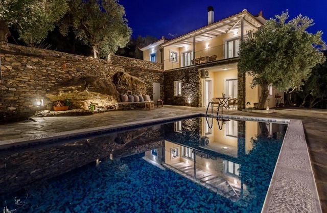 VILLA IFIGENEIA SKOPELOS με πισίνα και υπέροχη θέα