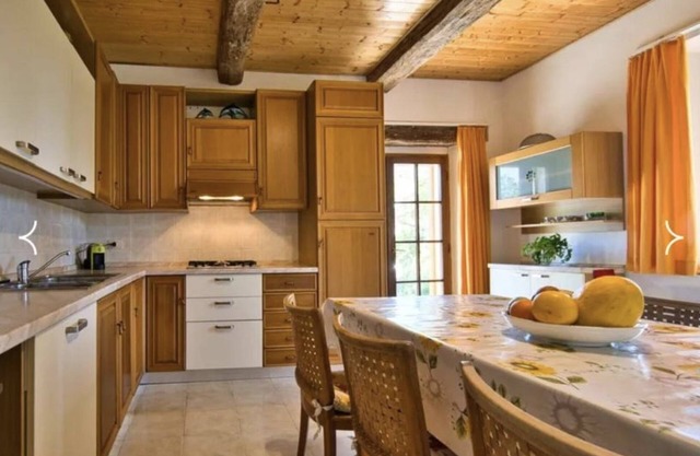 Villa 'Il Fungaio' with Private Pool, Private Terrace and Wi-Fi